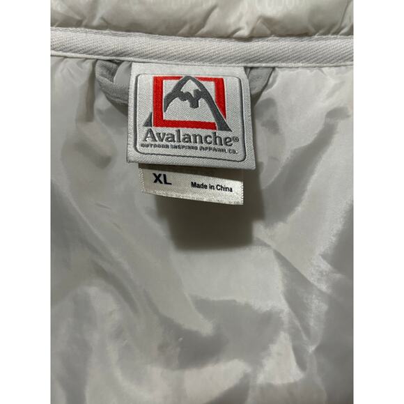 Women’s Avalanche Outdoor Supply Co. Asymmetrical Jacket Quilted Zip, size XL - Picture 4 of 5